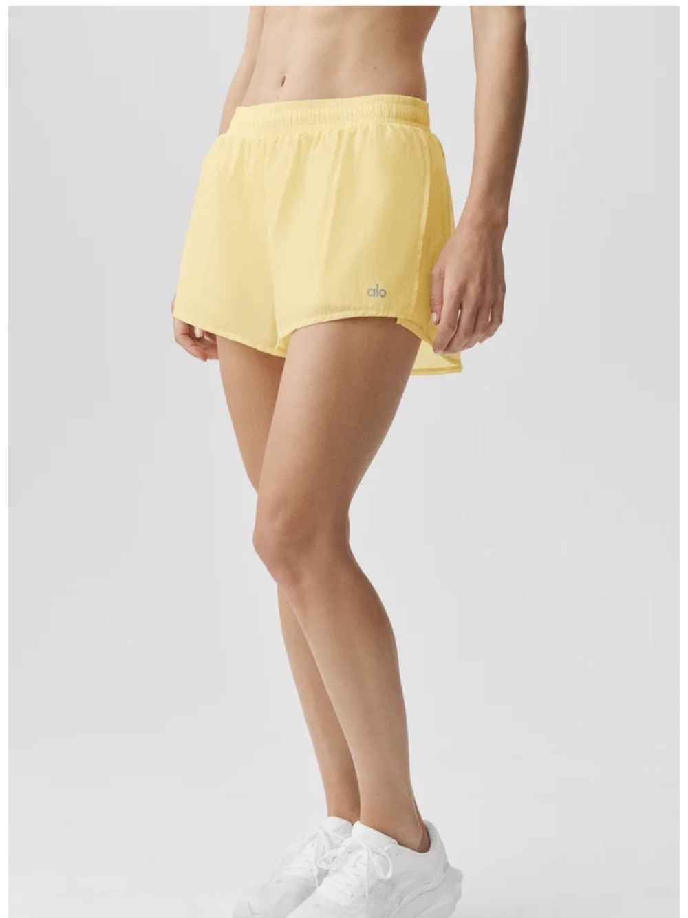 ALO Yoga Warm Butter Mid-Rise Go Time Short